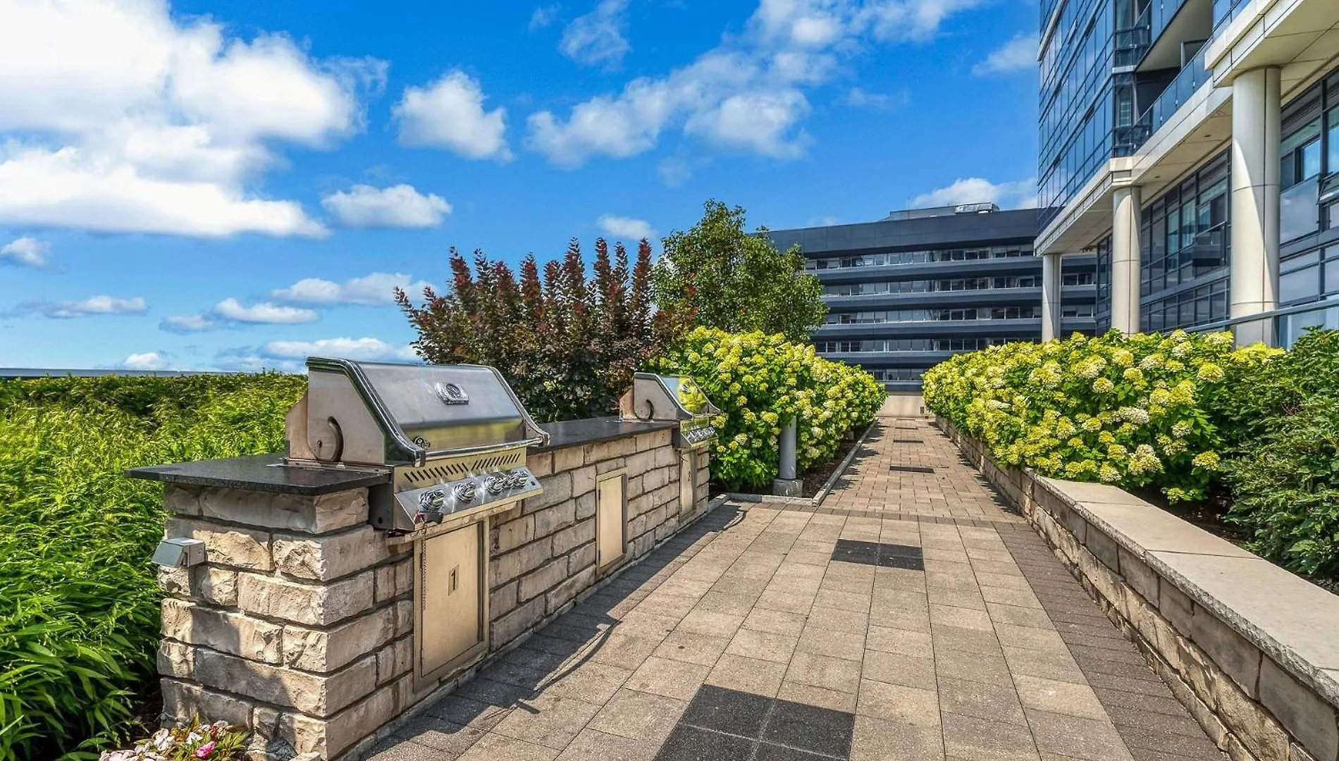 아파트 Sleek 1Br & Sttudy Condo - Cn Tower, Skyline View - North York 토론토